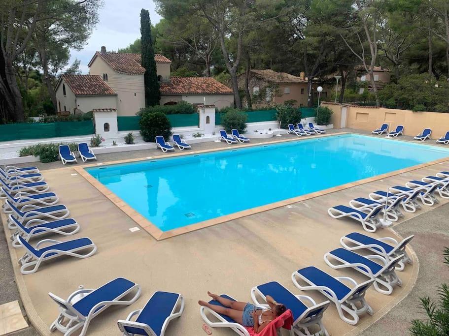 Les Appartements De La Marina Sanary-sur-Mer Dış mekan fotoğraf