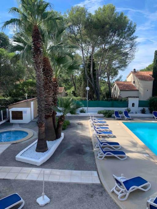 Les Appartements De La Marina Sanary-sur-Mer Dış mekan fotoğraf
