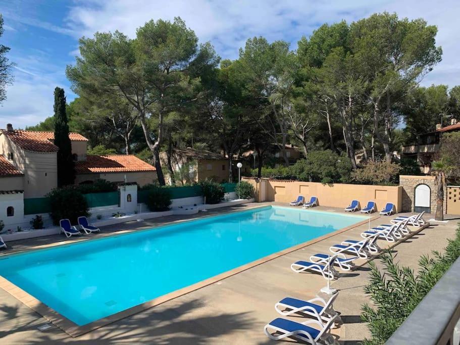 Les Appartements De La Marina Sanary-sur-Mer Dış mekan fotoğraf