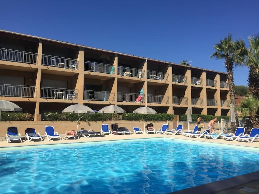Les Appartements De La Marina Sanary-sur-Mer Dış mekan fotoğraf